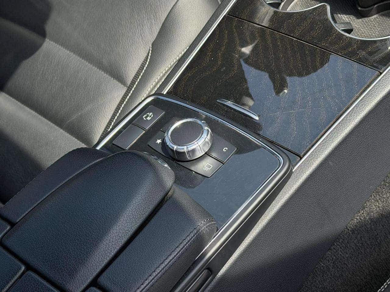 Mercedes-Benz E 400 * CARFAX * ЦЕНА ДО БГ, снимка 9 - Автомобили и джипове - 54739241