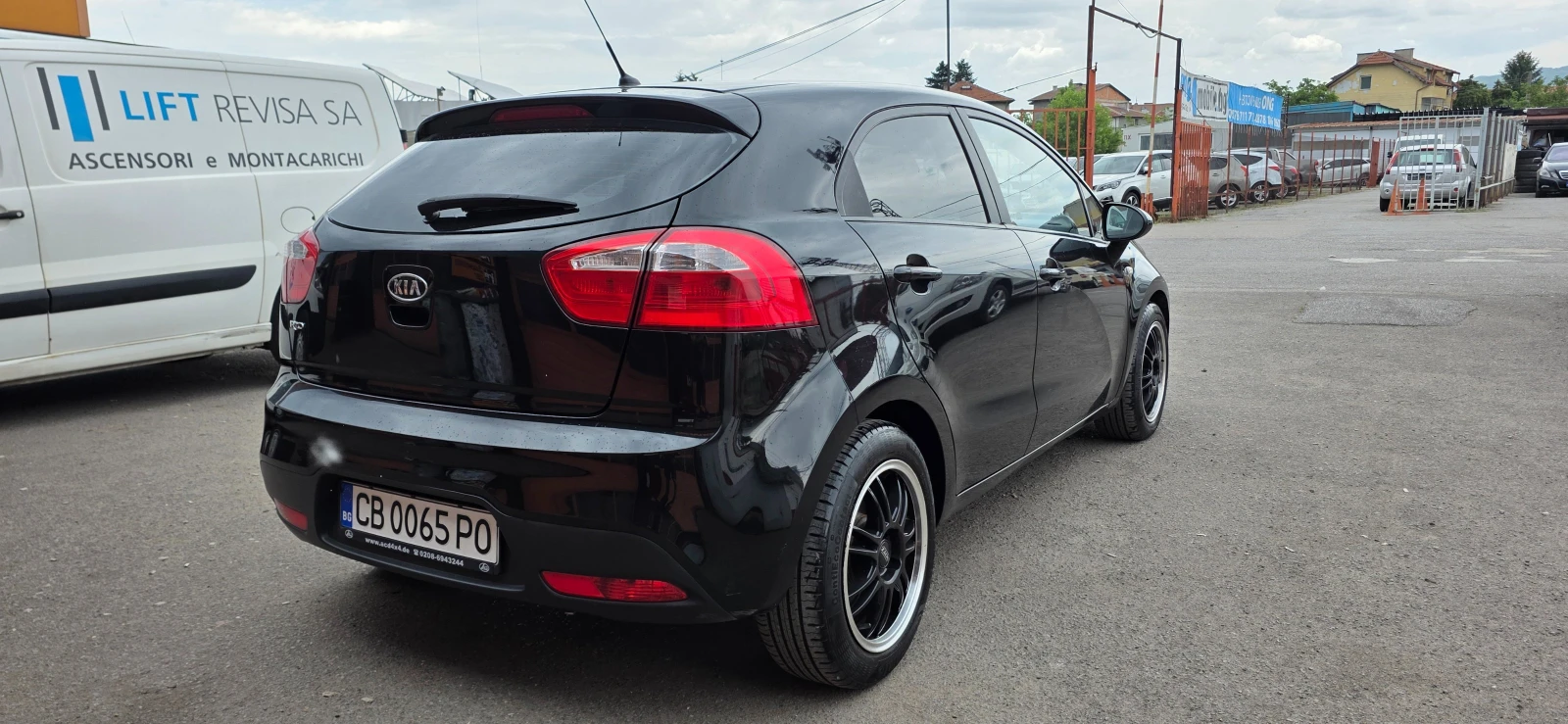 Kia Rio 1.4-109кс-6ск, снимка 6 - Автомобили и джипове - 54786131