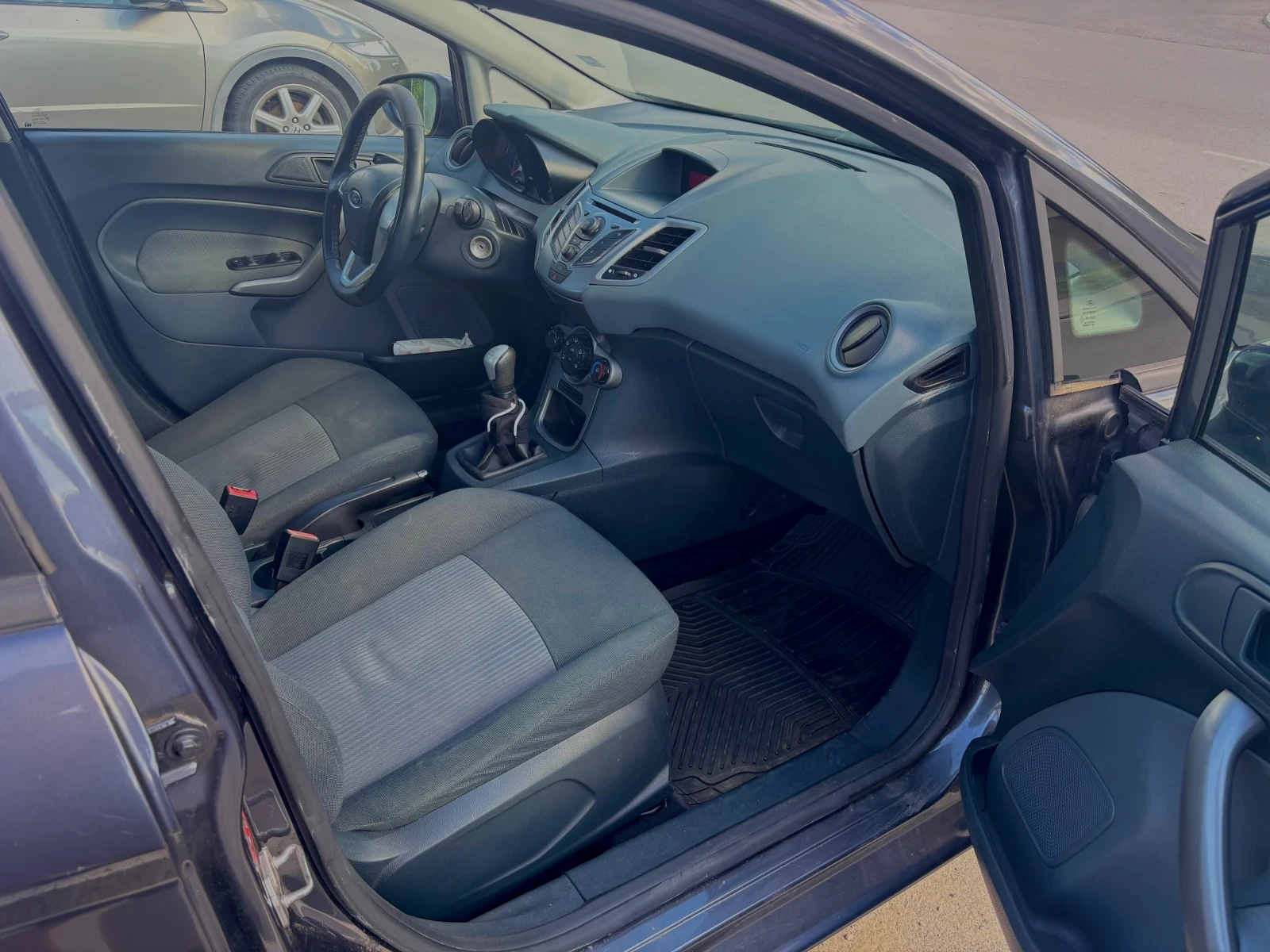 Ford Fiesta, снимка 13 - Автомобили и джипове - 54961520