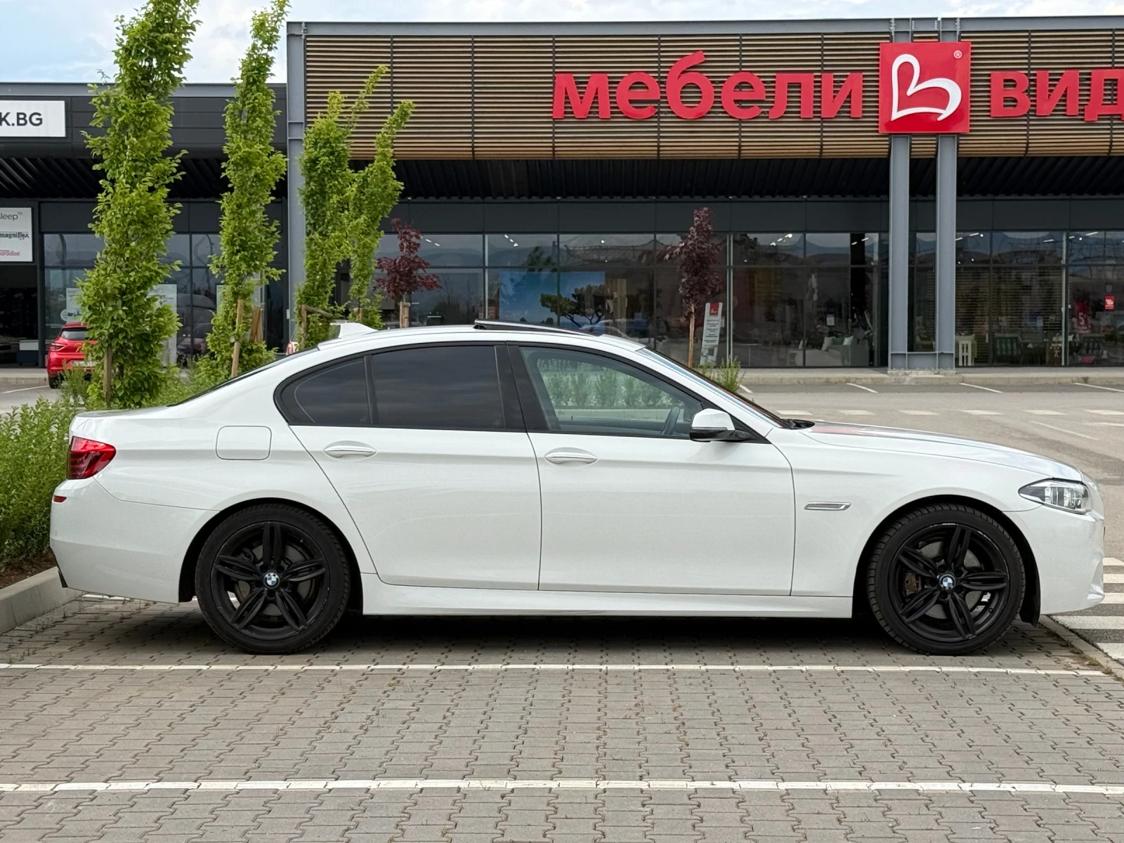 BMW 535 i xDrive M Pack Adaptive Led / HUD / H&K, снимка 7 - Автомобили и джипове - 55000719