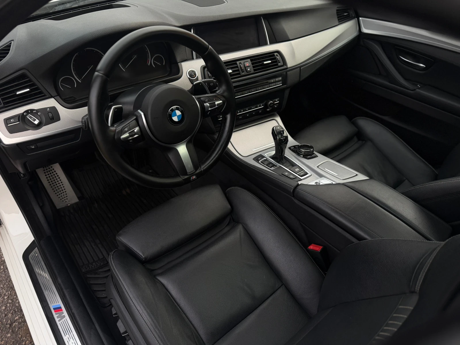 BMW 535 i xDrive M Pack Adaptive Led / HUD / H&K, снимка 9 - Автомобили и джипове - 55000719