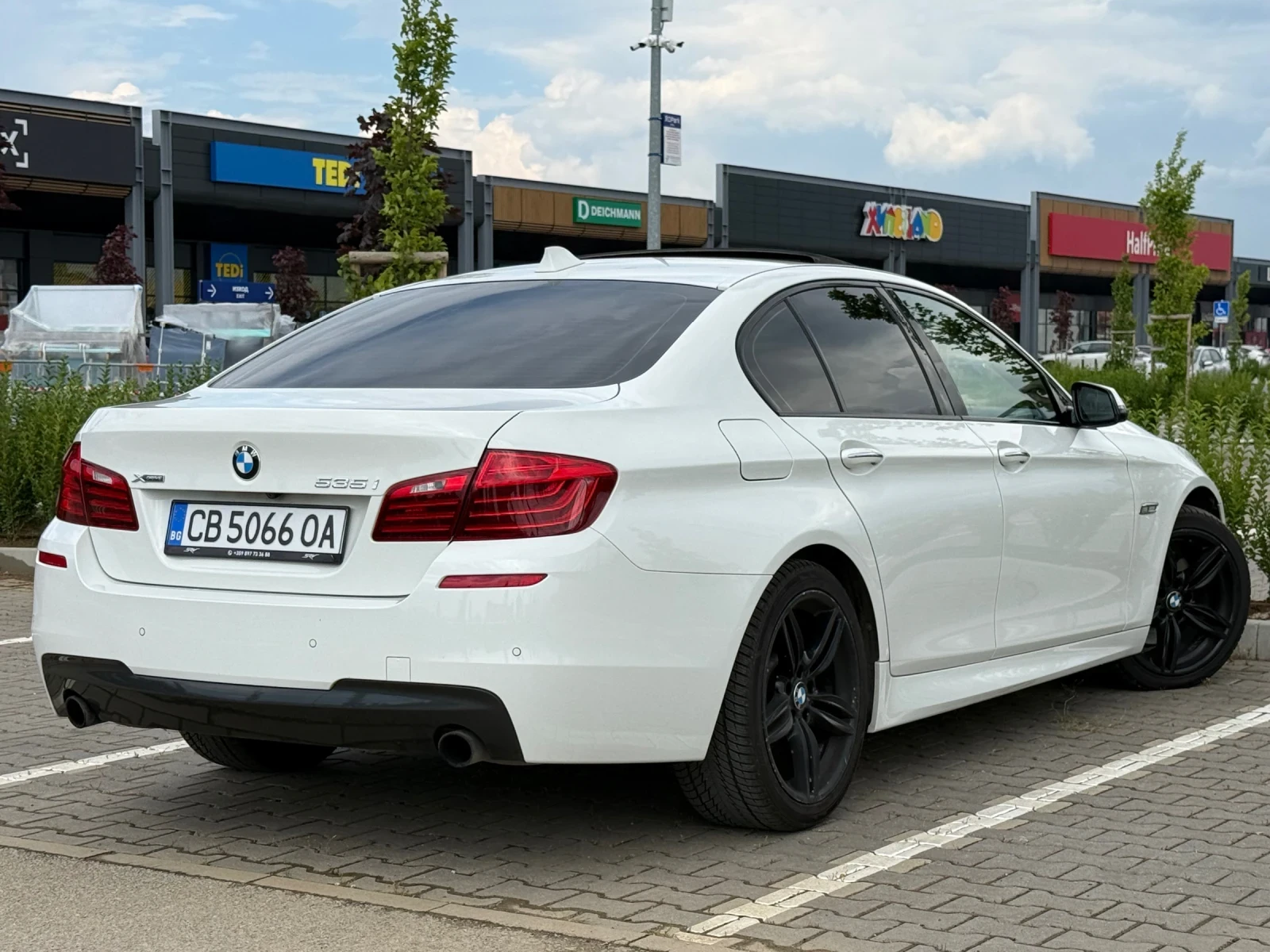 BMW 535 i xDrive M Pack Adaptive Led / HUD / H&K, снимка 6 - Автомобили и джипове - 55000719