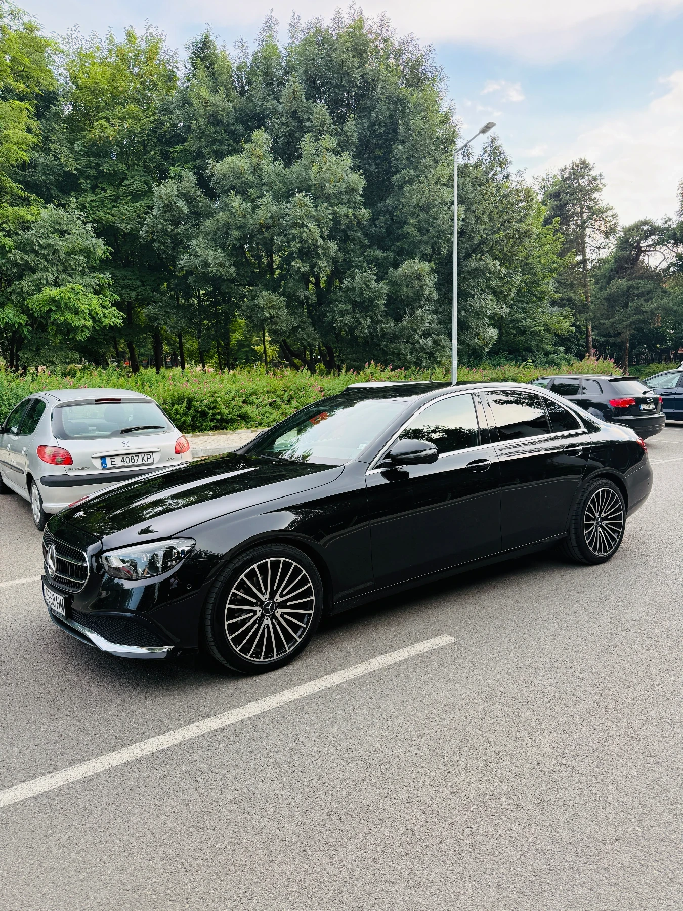 Mercedes-Benz E 220, снимка 9 - Автомобили и джипове - 55116786