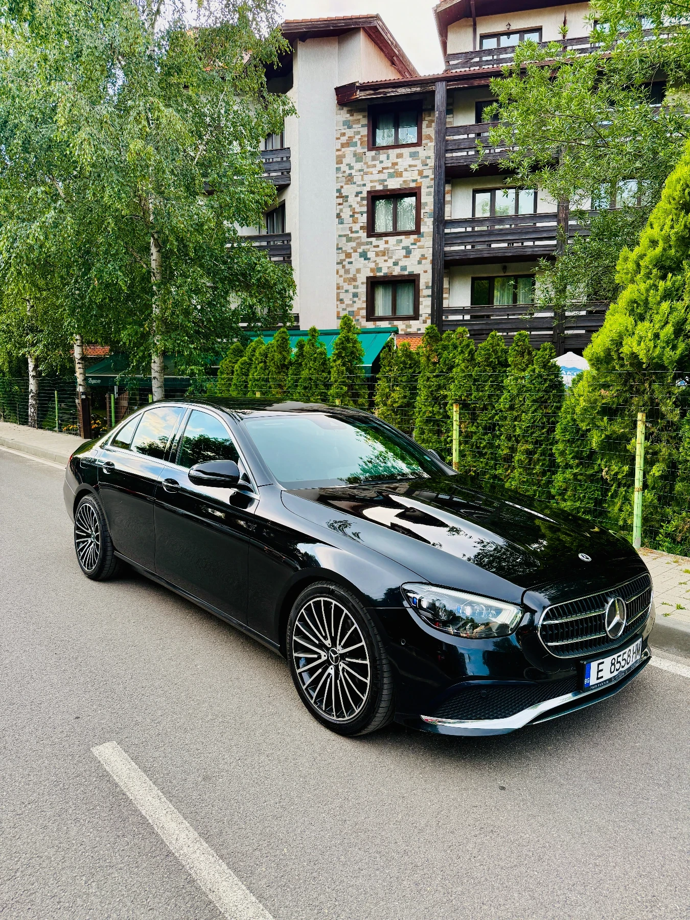 Mercedes-Benz E 220, снимка 2 - Автомобили и джипове - 55116786