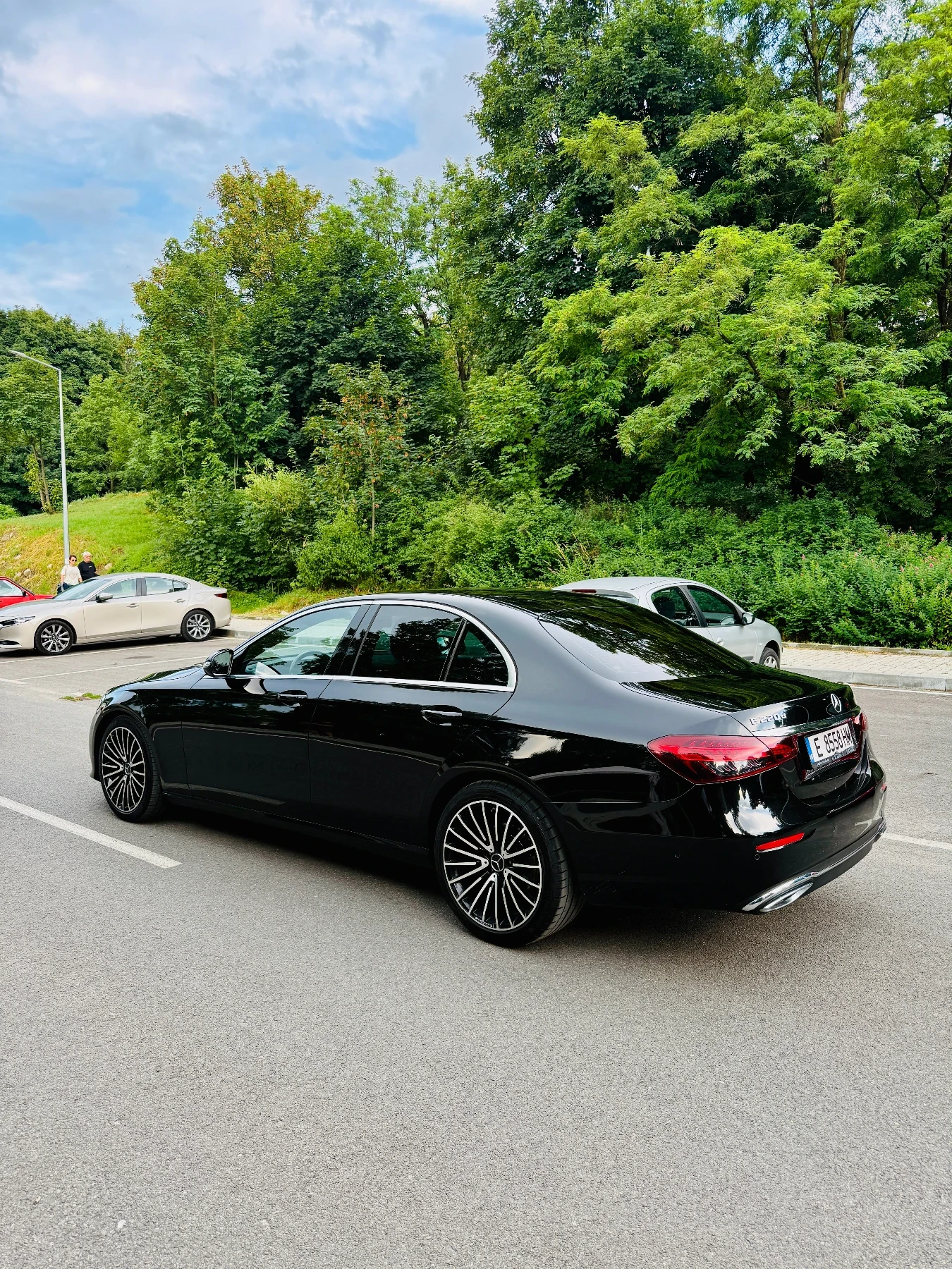 Mercedes-Benz E 220, снимка 8 - Автомобили и джипове - 55116786