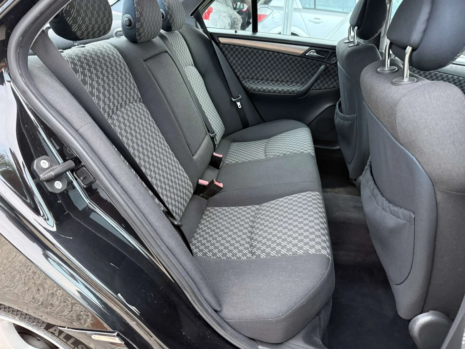 Mercedes-Benz C 220 CDI AVANGARDE , снимка 15 - Автомобили и джипове - 55885967