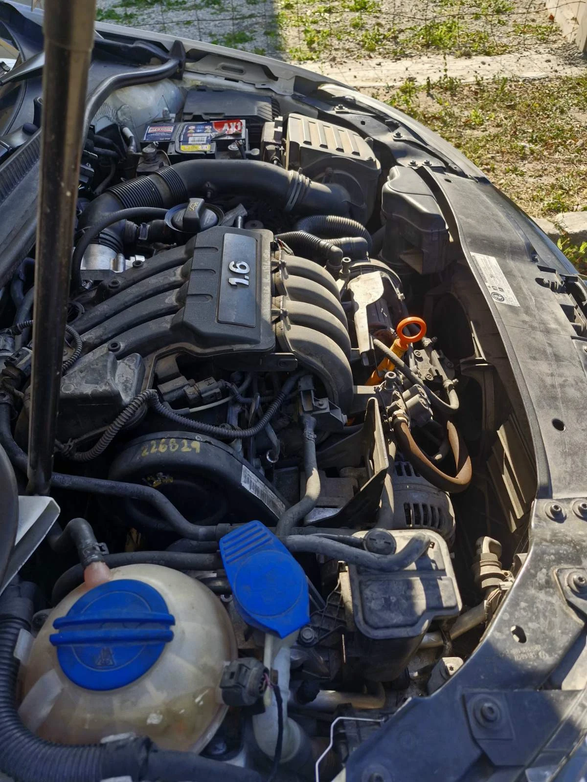 VW Golf 1.6-102k.ГАЗ-БЕНЗИН, снимка 7 - Автомобили и джипове - 55956858