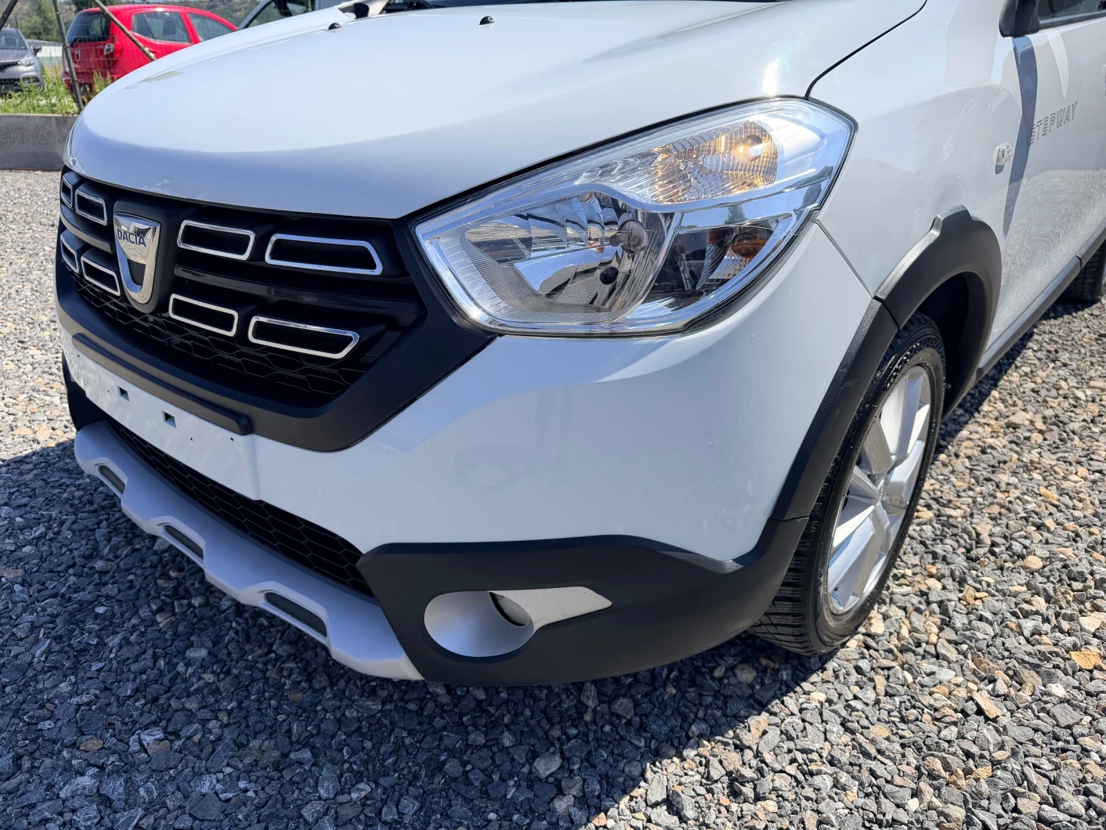 Dacia Dokker 1.5dci STEPWAY, снимка 4 - Автомобили и джипове - 56022590
