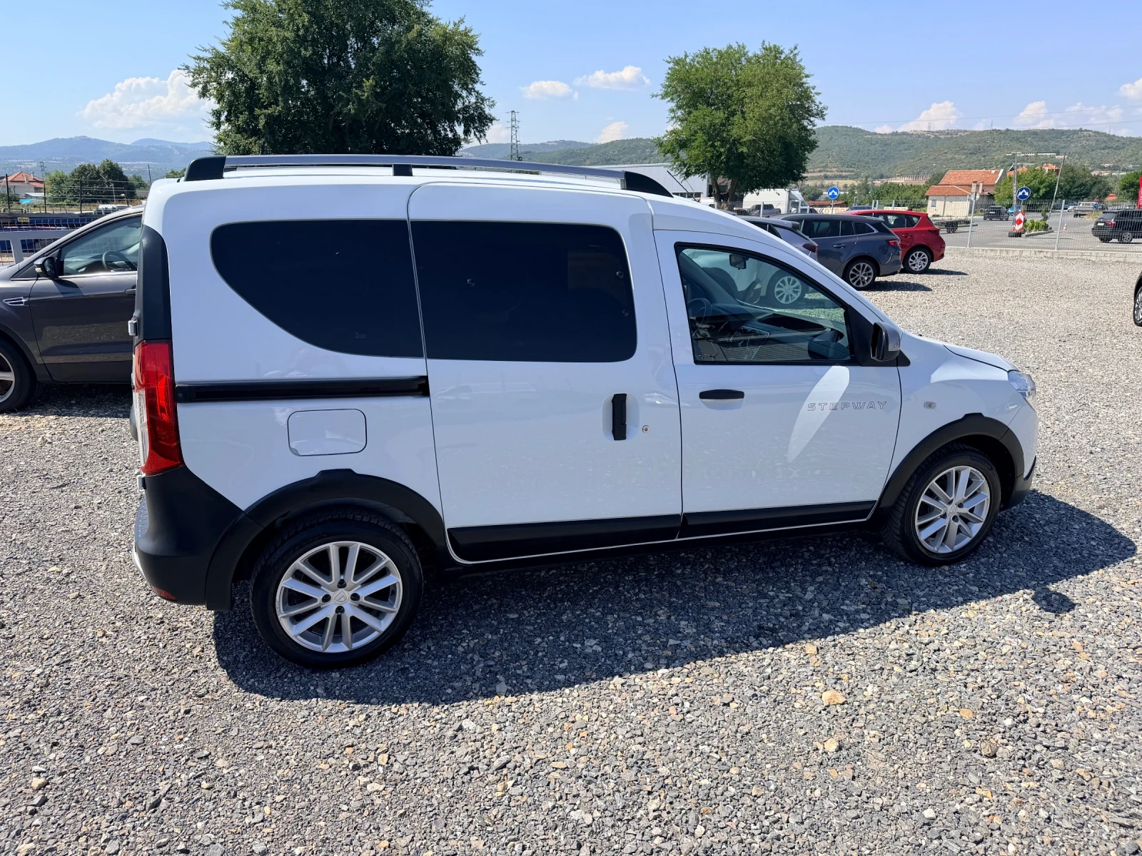Dacia Dokker 1.5dci STEPWAY, снимка 7 - Автомобили и джипове - 56022590