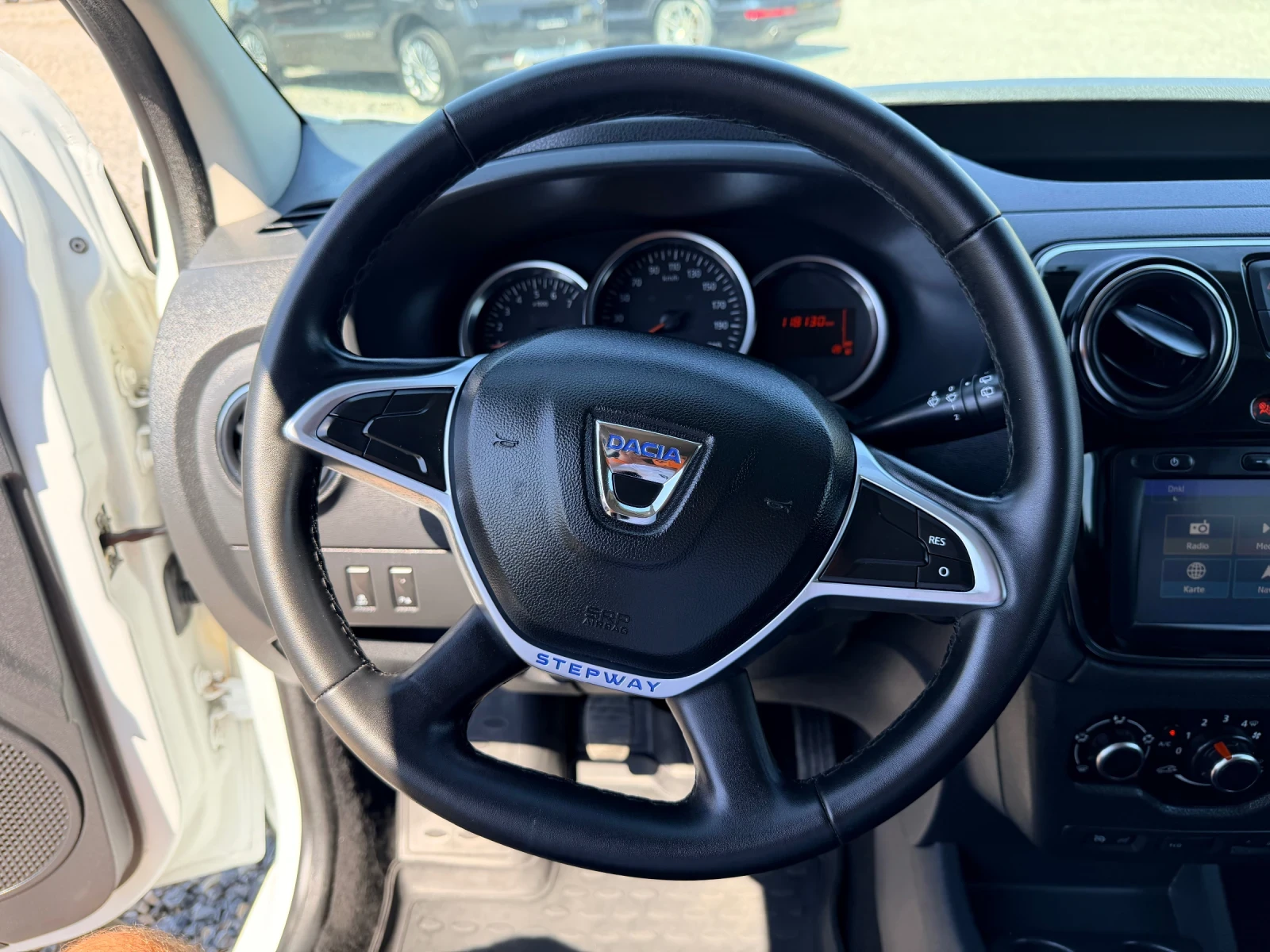 Dacia Dokker 1.5dci STEPWAY, снимка 10 - Автомобили и джипове - 56022590