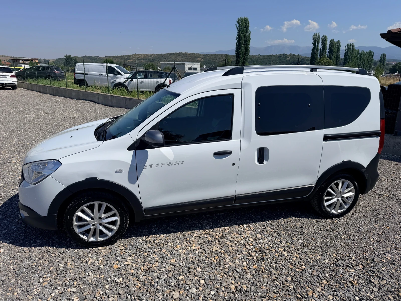 Dacia Dokker 1.5dci STEPWAY, снимка 5 - Автомобили и джипове - 56022590