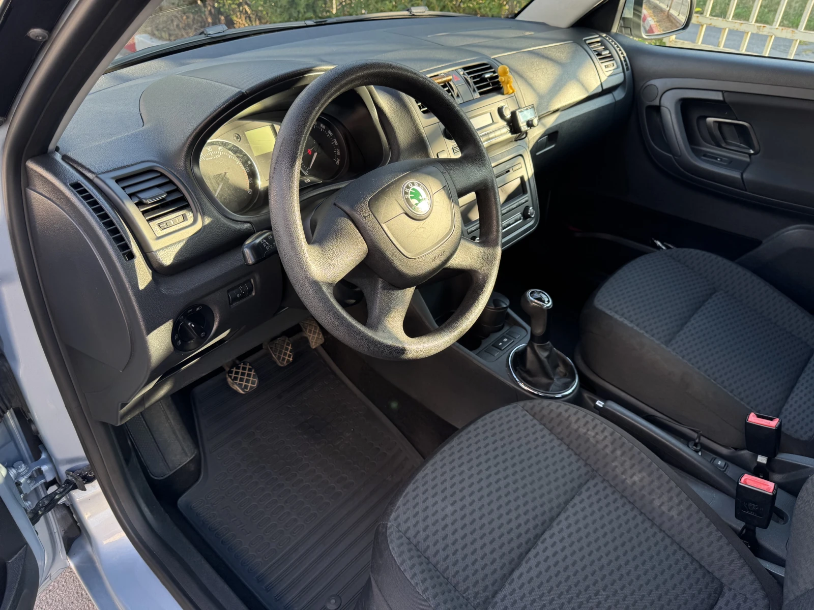 Skoda Fabia, снимка 8 - Автомобили и джипове - 56060975