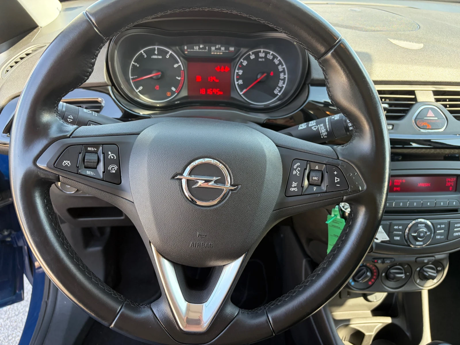 Opel Corsa 1.4 Top condition , снимка 8 - Автомобили и джипове - 56102605