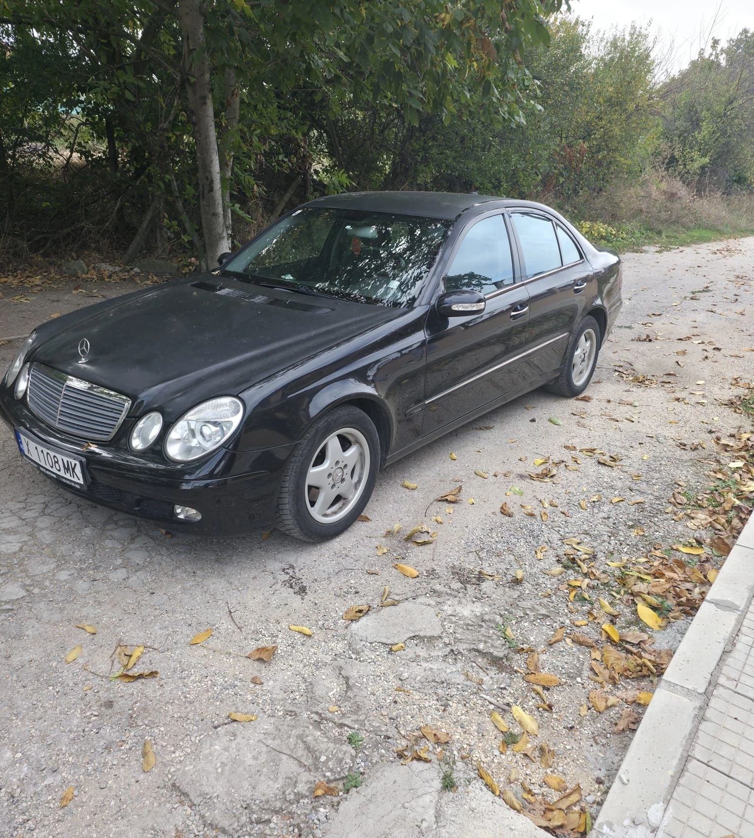Mercedes-Benz E 220, снимка 2 - Автомобили и джипове - 56449638