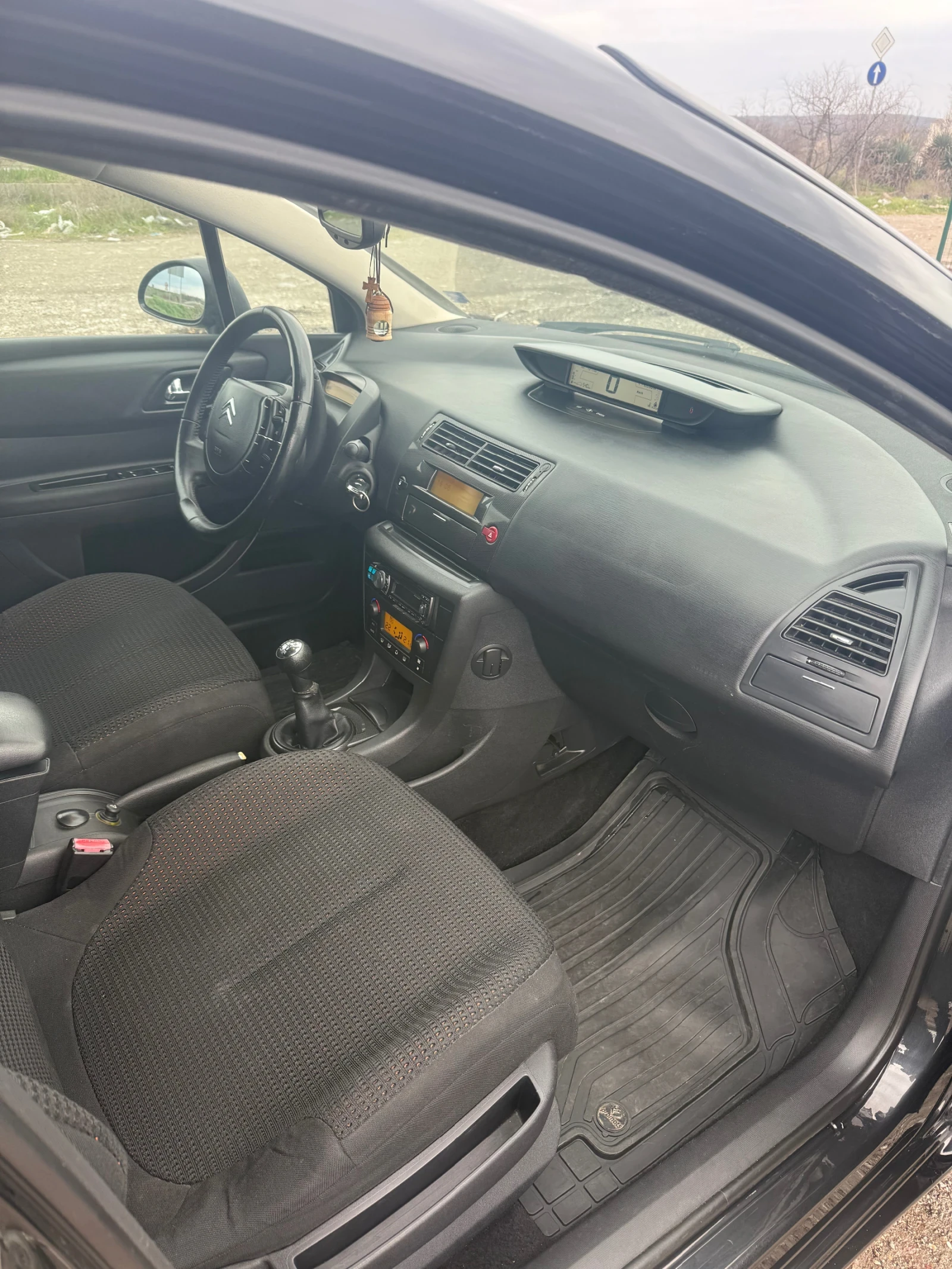 Citroen C4 Hdi, снимка 4 - Автомобили и джипове - 56451454