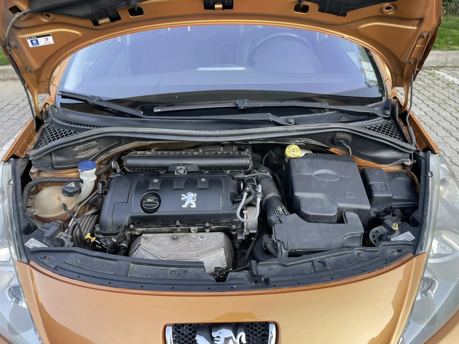 Peugeot 207 1.6VTI, снимка 17 - Автомобили и джипове - 56645349