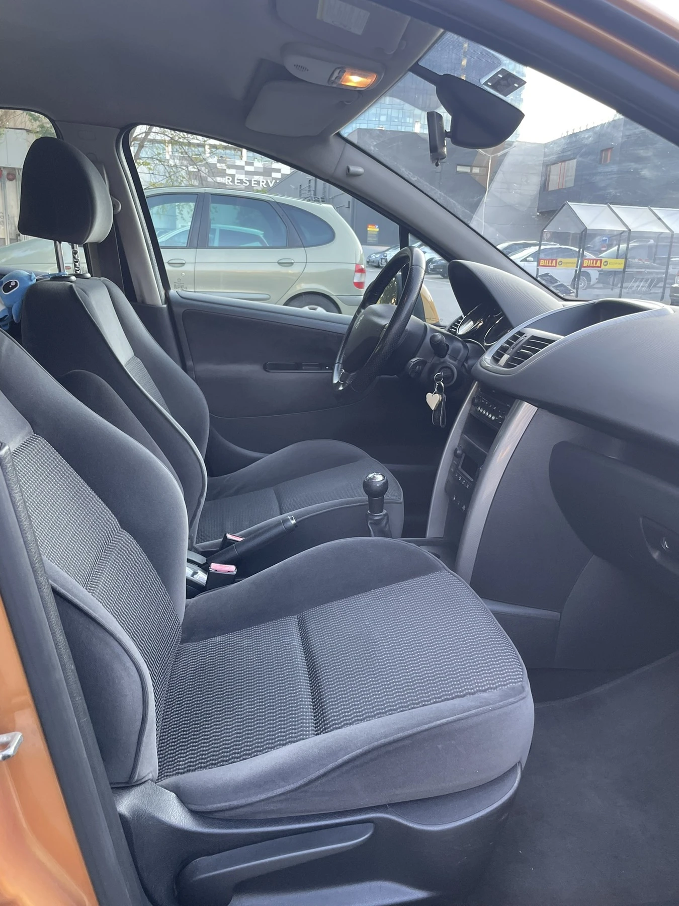 Peugeot 207 1.6VTI, снимка 16 - Автомобили и джипове - 56645349