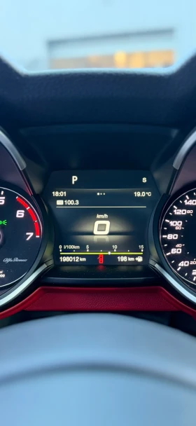 Alfa Romeo Stelvio 2.0T TI Sport, снимка 8