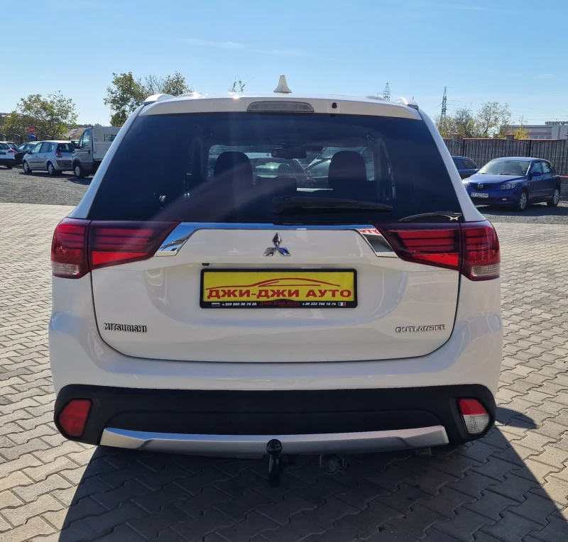 Mitsubishi Outlander 2.2D 7местна , снимка 5 - Автомобили и джипове - 47696914