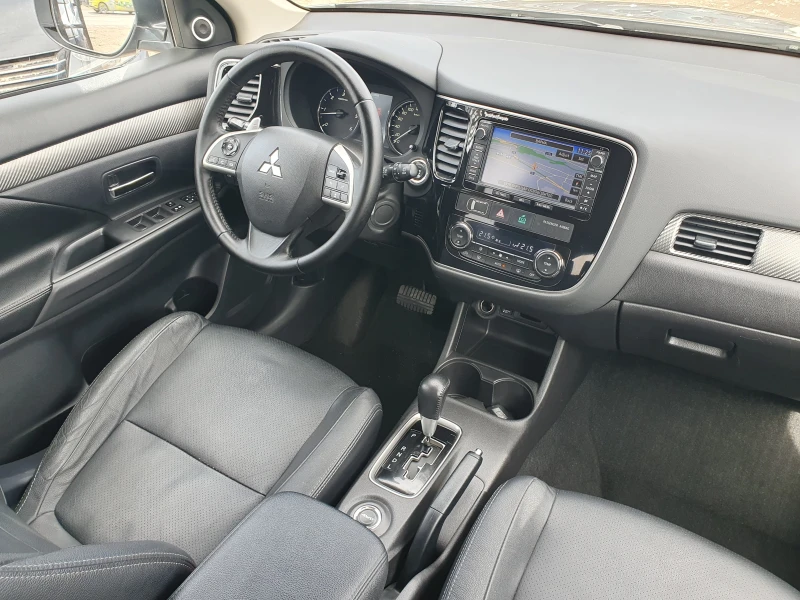 Mitsubishi Outlander 2.2 DI-D 4x4 АВТОМАТИК NAVI КАМЕРА КОЖА, снимка 7 - Автомобили и джипове - 49499892