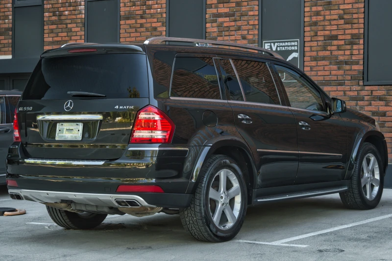 Mercedes-Benz GL 550 4 Matic, снимка 4 - Автомобили и джипове - 52480302