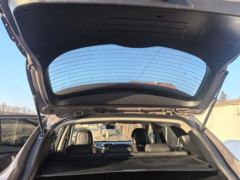 Hyundai IX35, снимка 14 - Автомобили и джипове - 53156934