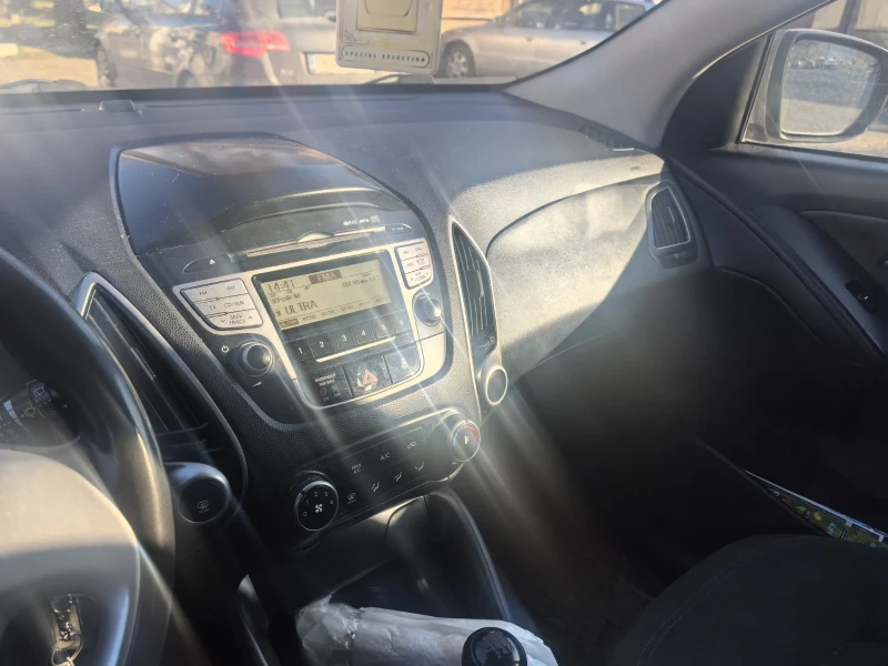 Hyundai IX35, снимка 12 - Автомобили и джипове - 53156934