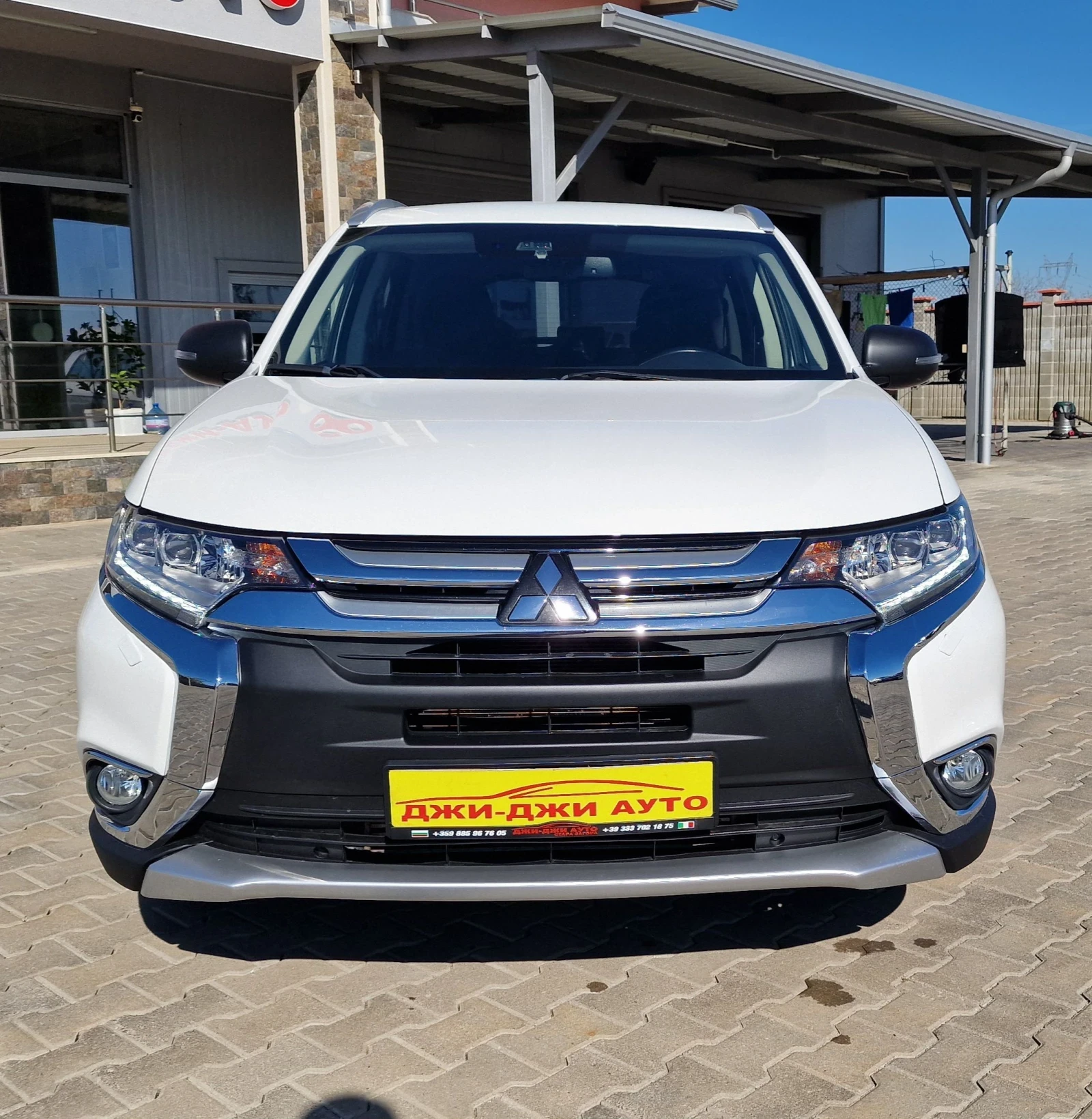 Mitsubishi Outlander 2.2D 7местна  - изображение 2