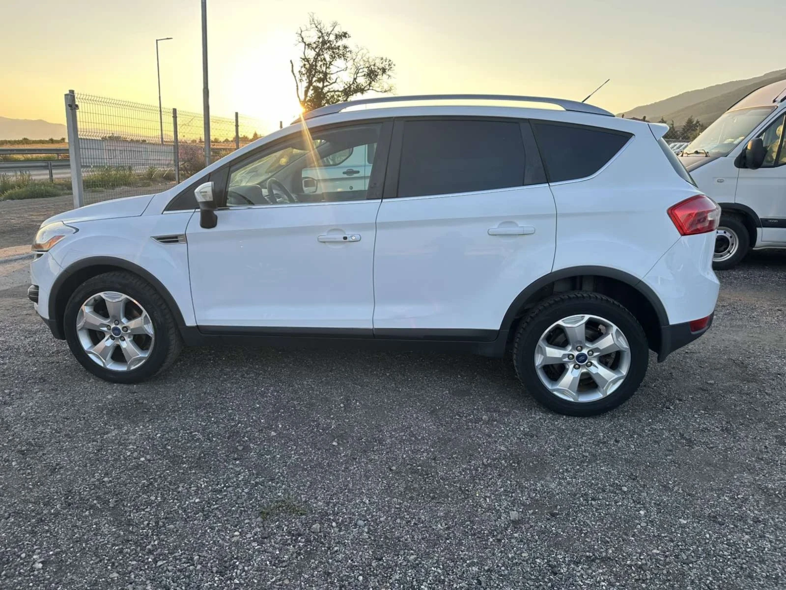 Ford Kuga 4х4 автомат - изображение 3