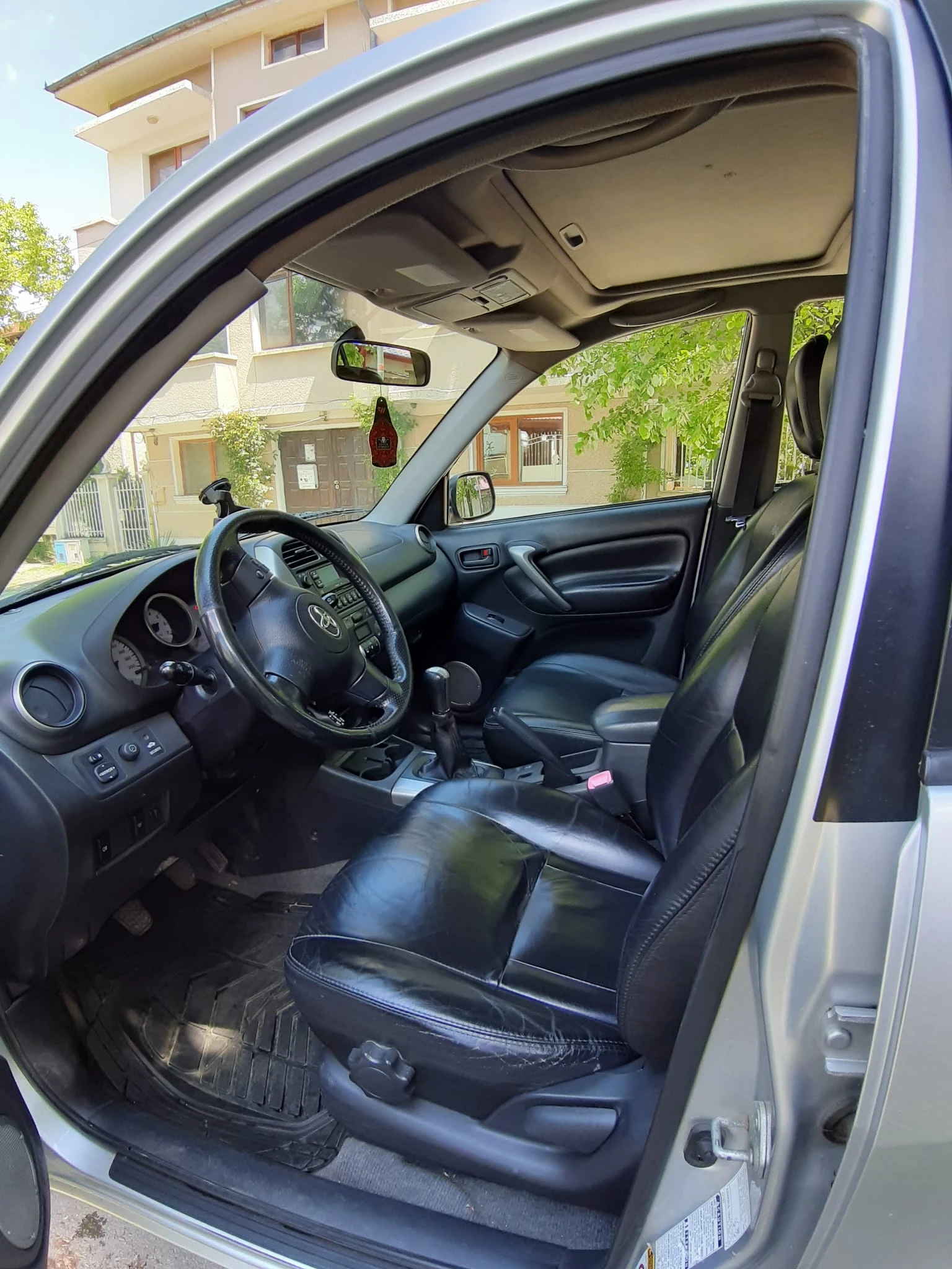 Toyota Rav4  - изображение 10