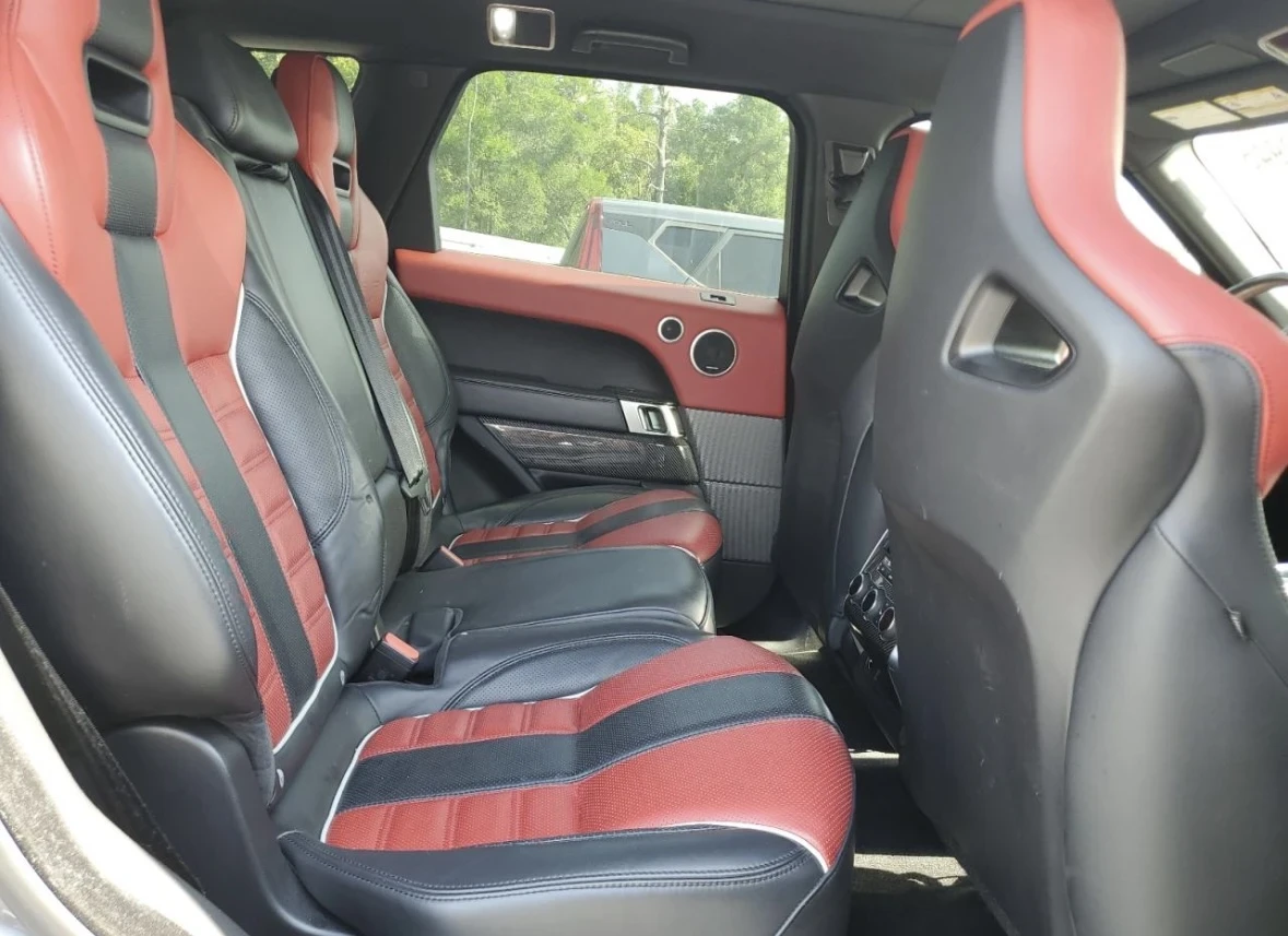 Land Rover Range Rover Sport SVR  - изображение 10