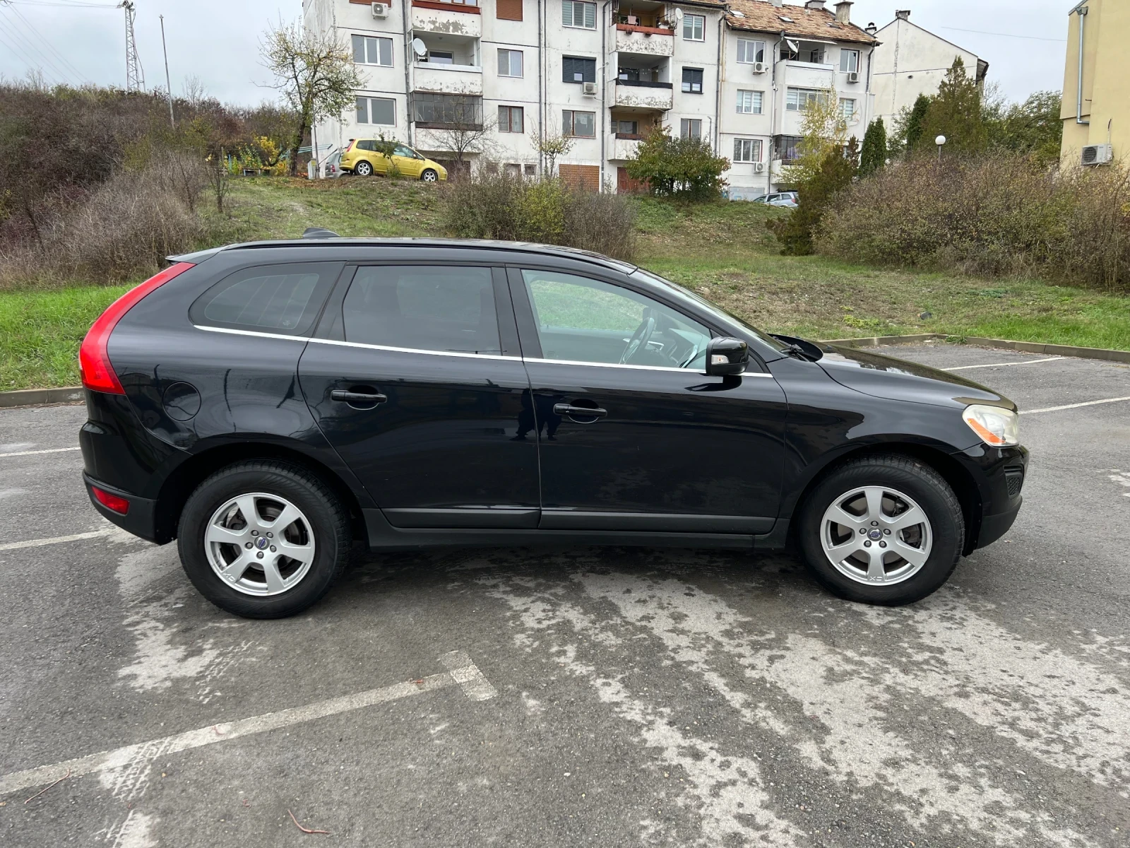 Volvo XC60 2.0D4 - изображение 3