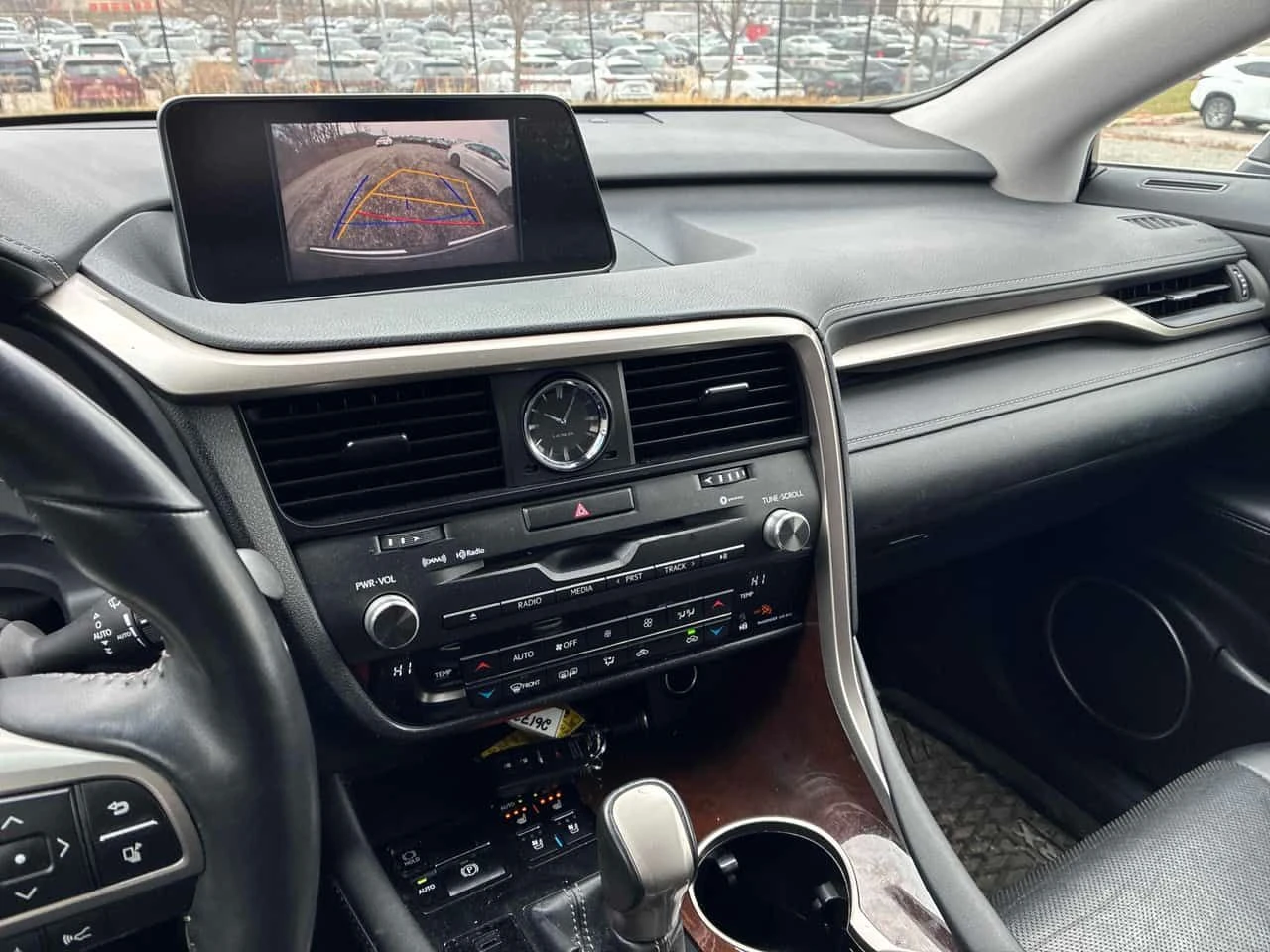 Lexus RX 350 * AWD * CARFAX * КАМЕРА * ШИБИДАХ * ОБДУХВАНЕ, снимка 9 - Автомобили и джипове - 54084753