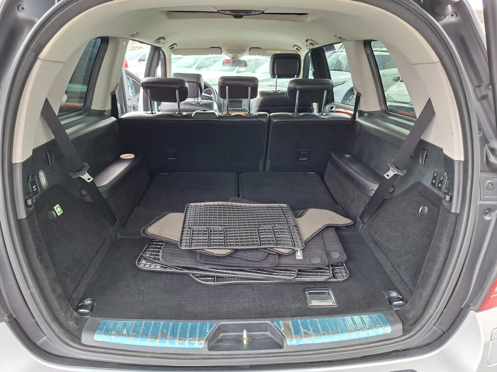 Mercedes-Benz GL 320 CDI 4 MATIK, снимка 11 - Автомобили и джипове - 54125306