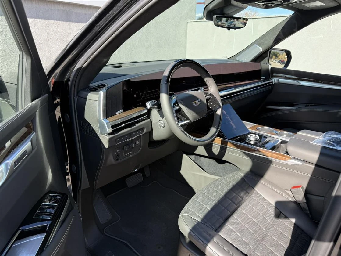 Cadillac Escalade 6.2L V8 FACELIFT, снимка 10 - Автомобили и джипове - 54855470