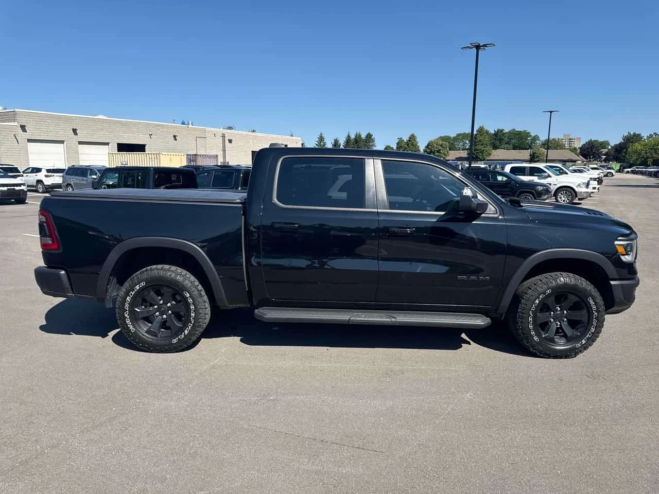 Dodge RAM 1500 * Rebel * АВТОКРЕДИТ БЕЗ ПЪРВОНАЧАЛНА ВНОСКА* , снимка 3 - Автомобили и джипове - 55511015