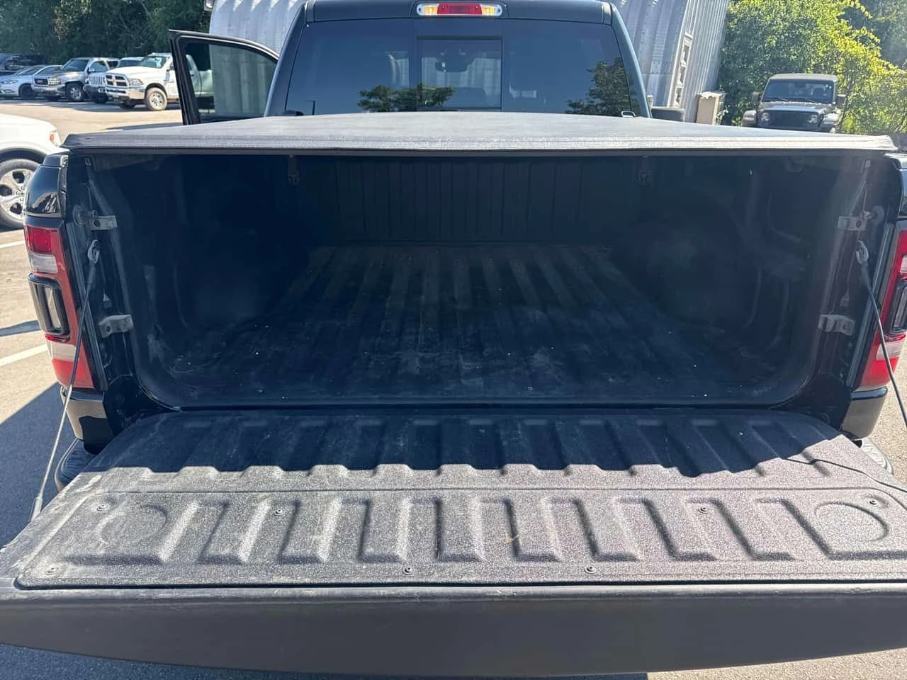 Dodge RAM 1500 * Rebel * АВТОКРЕДИТ БЕЗ ПЪРВОНАЧАЛНА ВНОСКА* , снимка 16 - Автомобили и джипове - 55511015