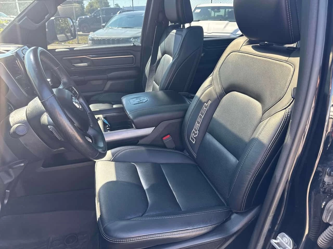 Dodge RAM 1500 * Rebel * АВТОКРЕДИТ БЕЗ ПЪРВОНАЧАЛНА ВНОСКА* , снимка 10 - Автомобили и джипове - 55511015