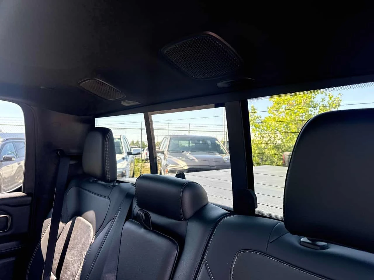 Dodge RAM 1500 * Rebel * АВТОКРЕДИТ БЕЗ ПЪРВОНАЧАЛНА ВНОСКА* , снимка 14 - Автомобили и джипове - 55511015