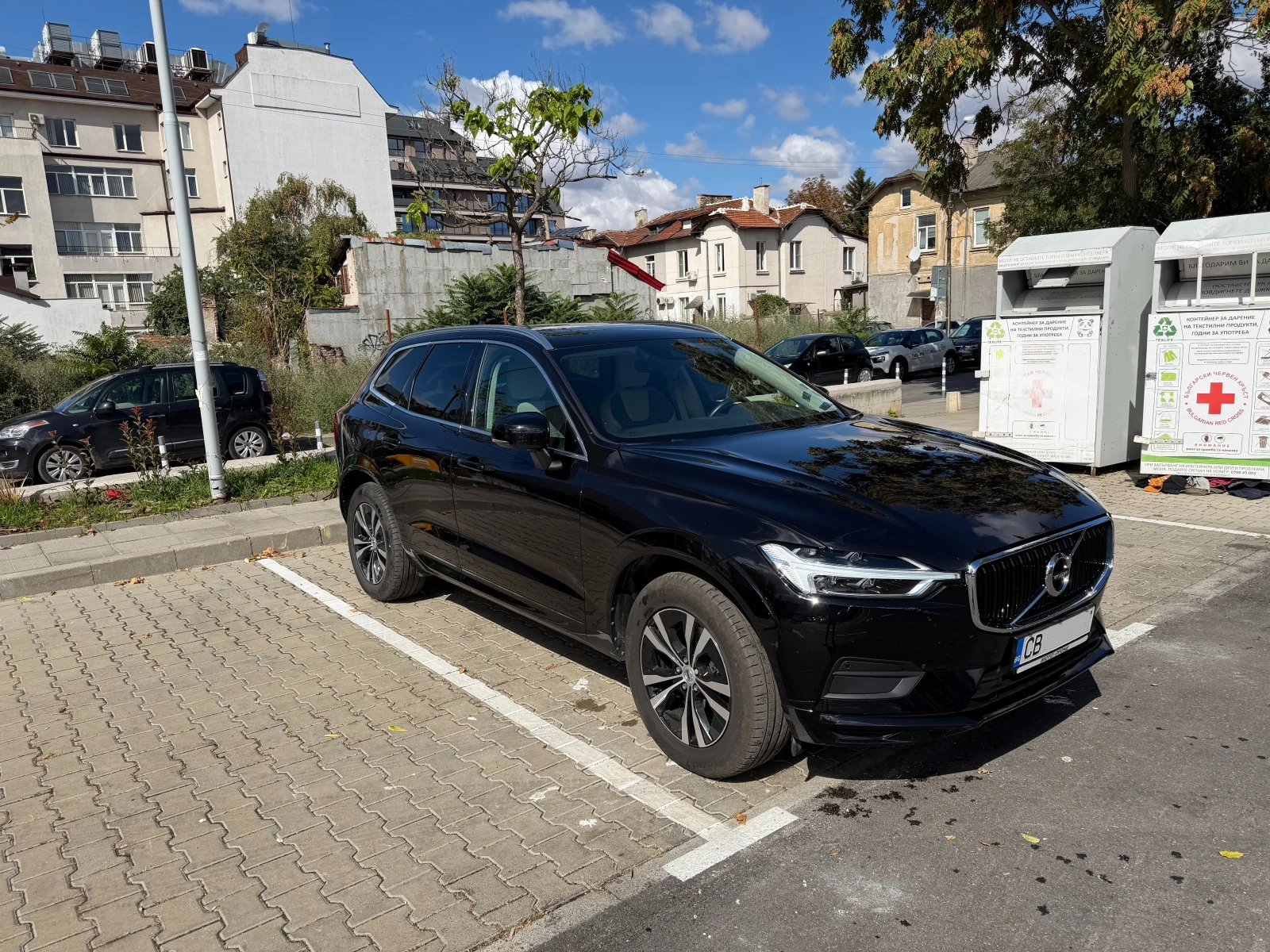 Volvo XC60 B4 197 к.с в гаранция!, снимка 2 - Автомобили и джипове - 56258215