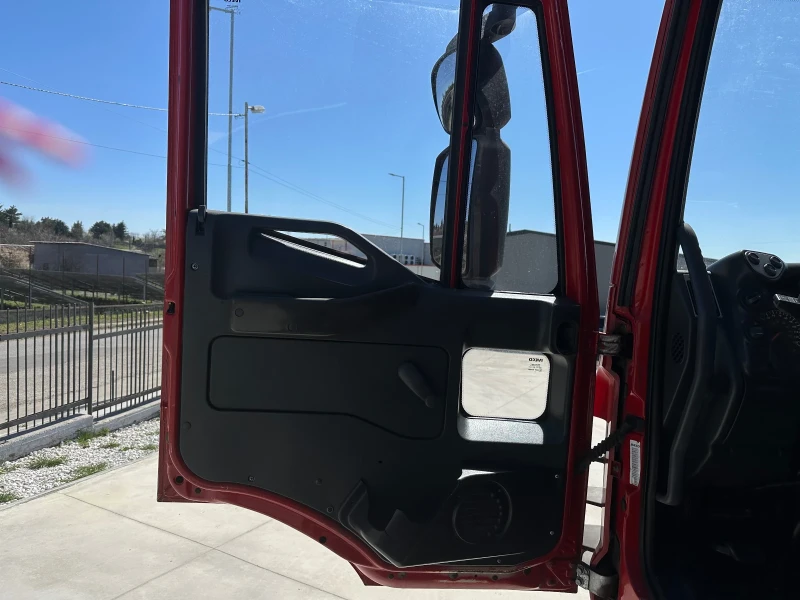 Iveco Eurocargo 80E18* Тристранен самосвал* Топ състояние, снимка 10 - Камиони - 49423370