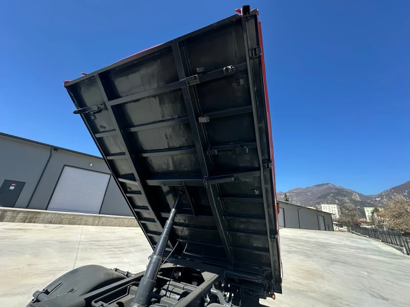 Iveco Eurocargo 80E18* Тристранен самосвал* Топ състояние, снимка 8 - Камиони - 49423370