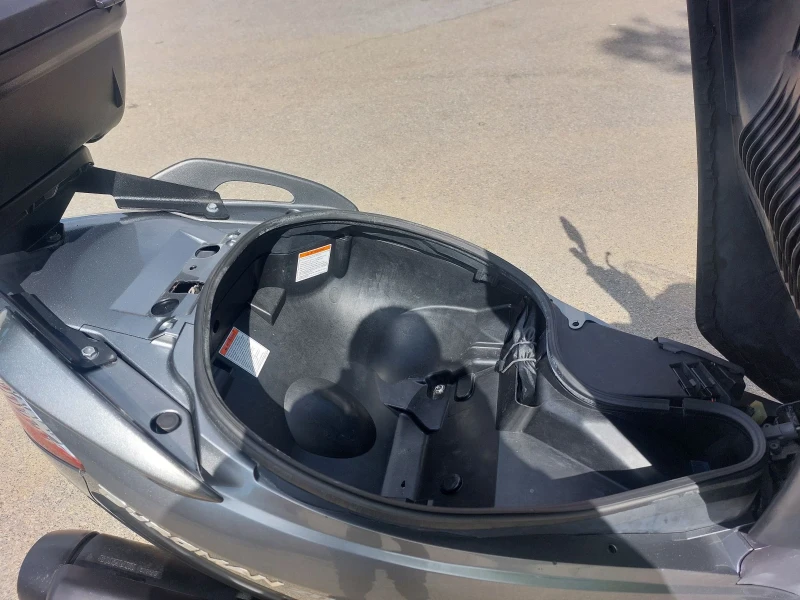 Suzuki Burgman 200i, снимка 11 - Мотоциклети и мототехника - 52337997