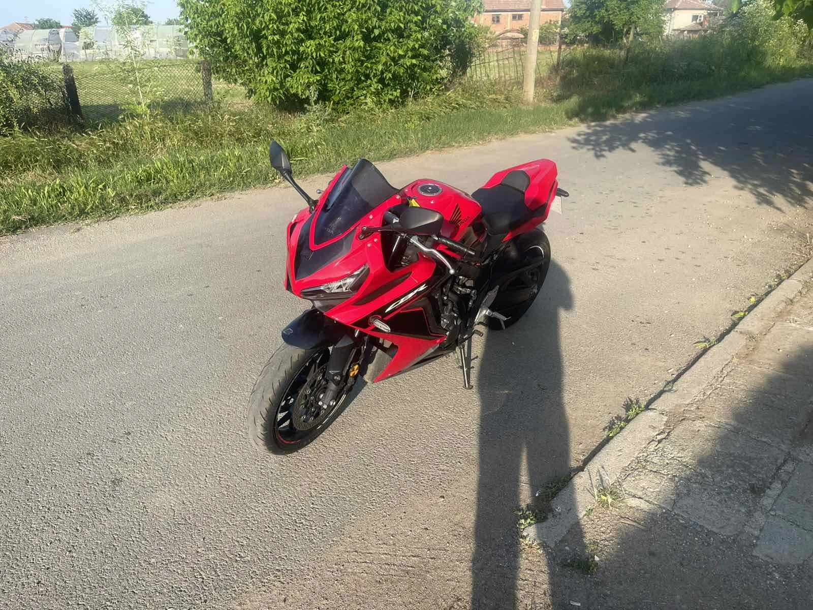 Honda Cbr 650R - изображение 2