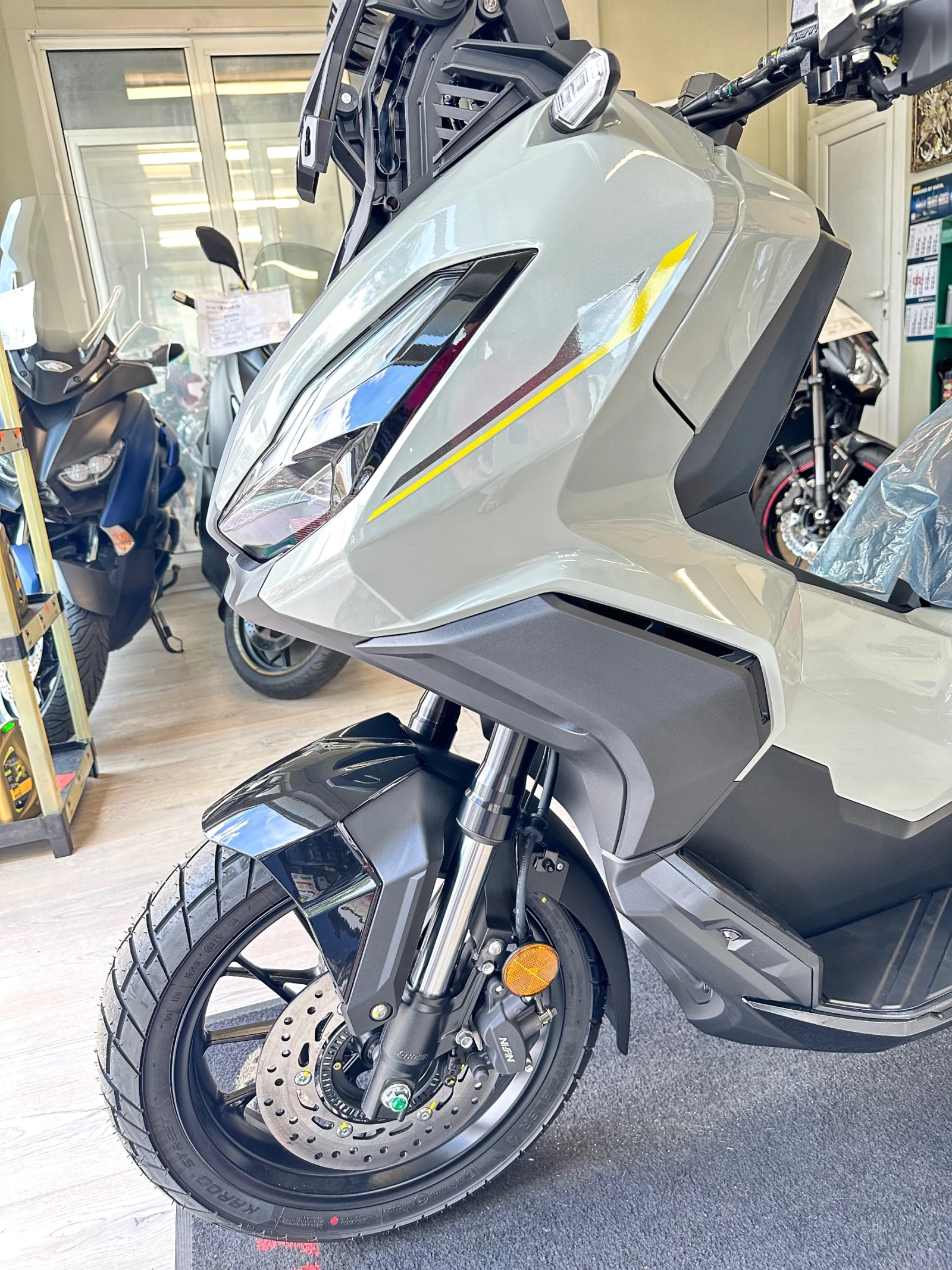 Honda X-ADV 350 Special Edition НОВ!!! 0км., снимка 6 - Мотоциклети и мототехника - 54567371