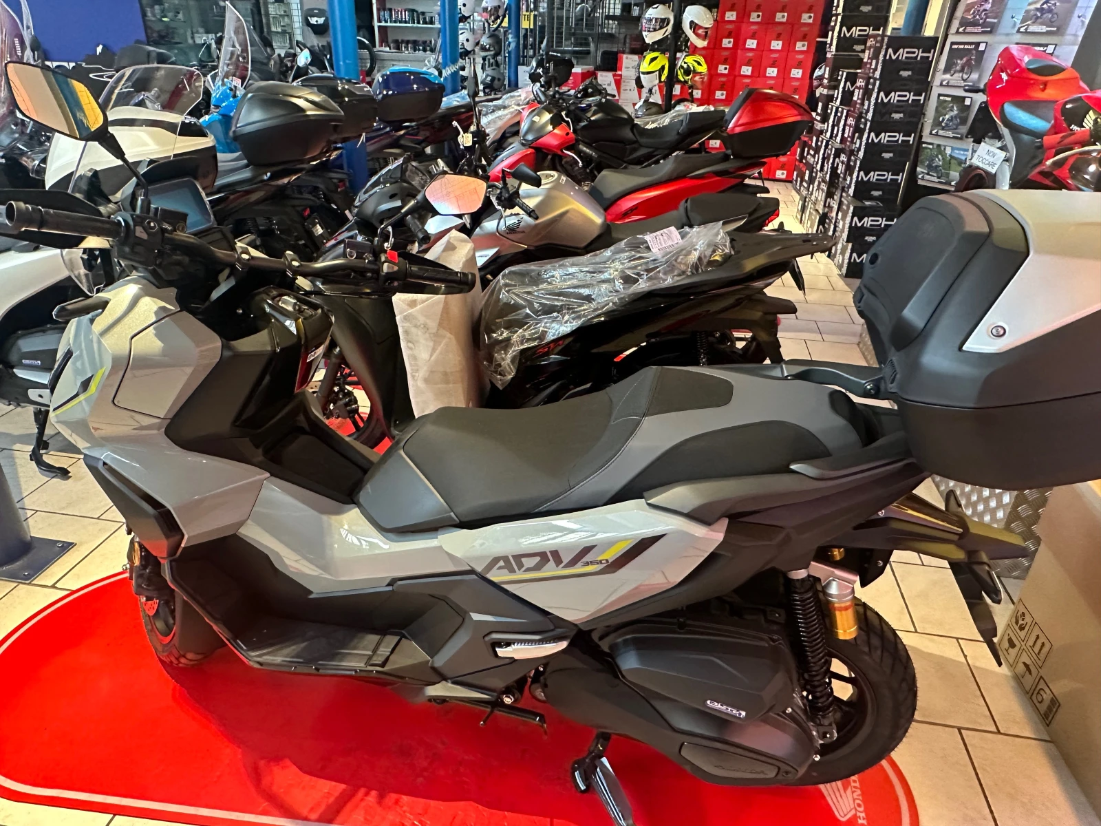 Honda X-ADV 350 Limited Edition НОВ!!! 0км., снимка 9 - Мотоциклети и мототехника - 54567371