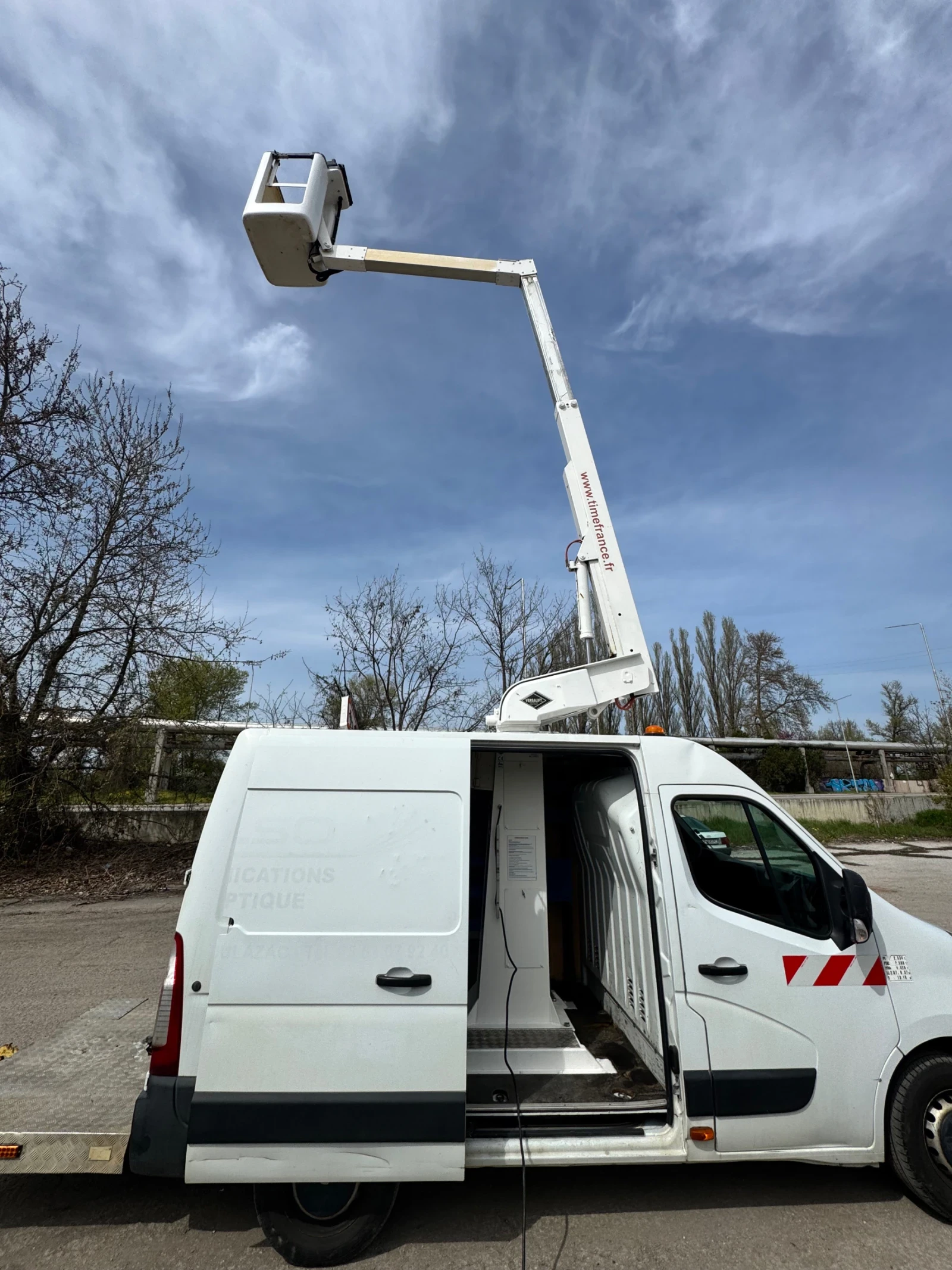 Автовишка Друга марка Renault Master, снимка 4 - Индустриална техника - 54239669