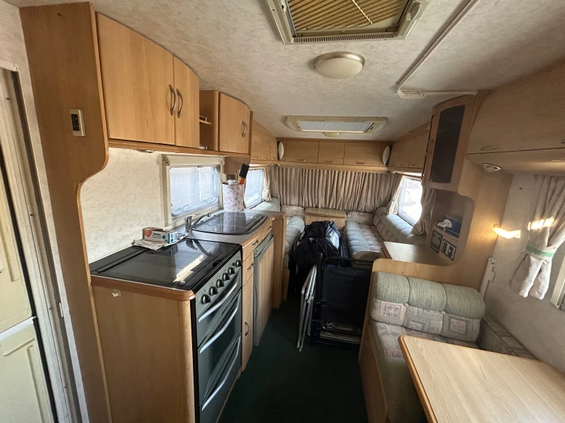 Каравана Други Lunar Clubman, снимка 8 - Каравани и кемпери - 46935840