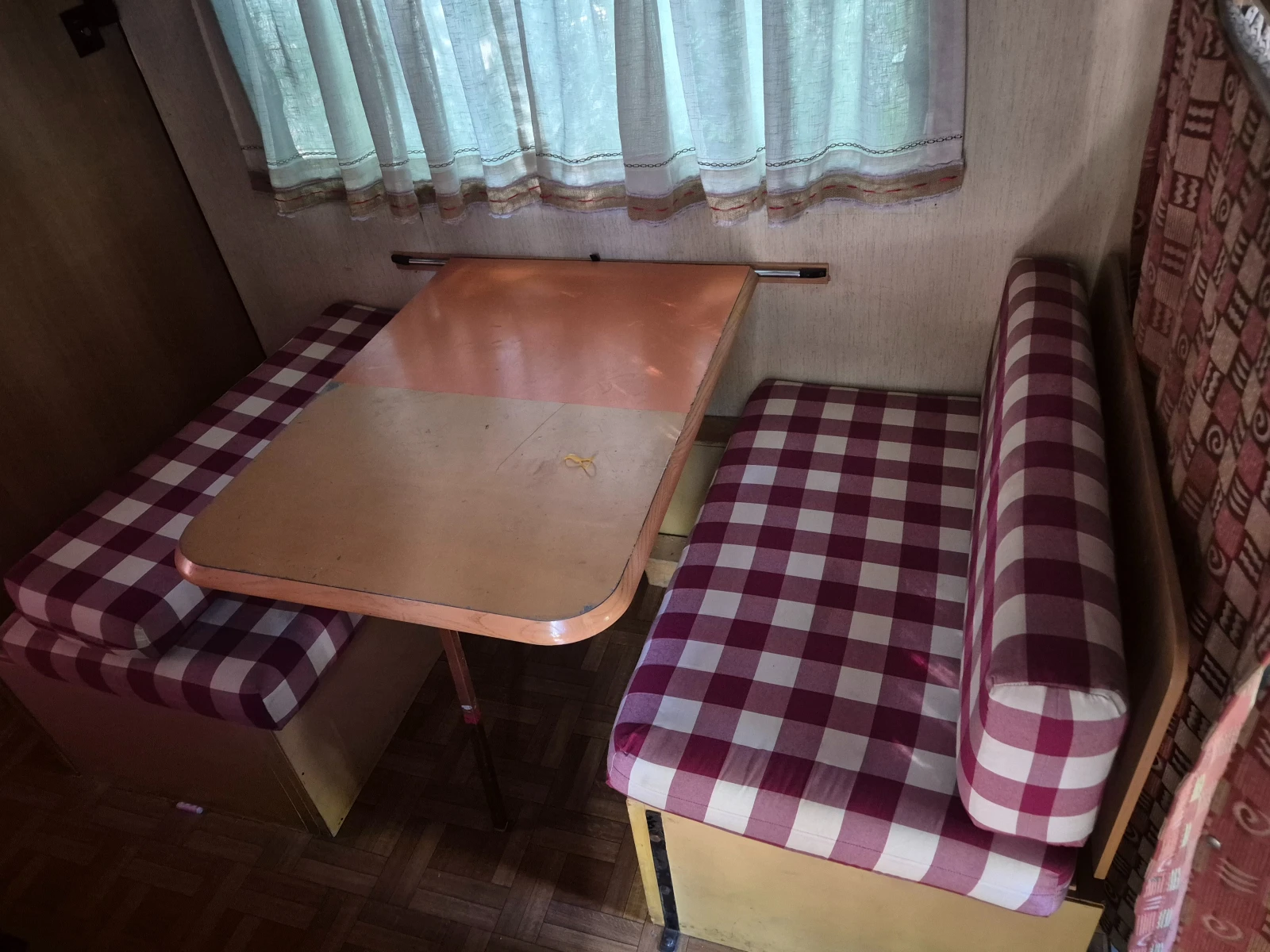 Кемпер Ford, снимка 8 - Каравани и кемпери - 55830032
