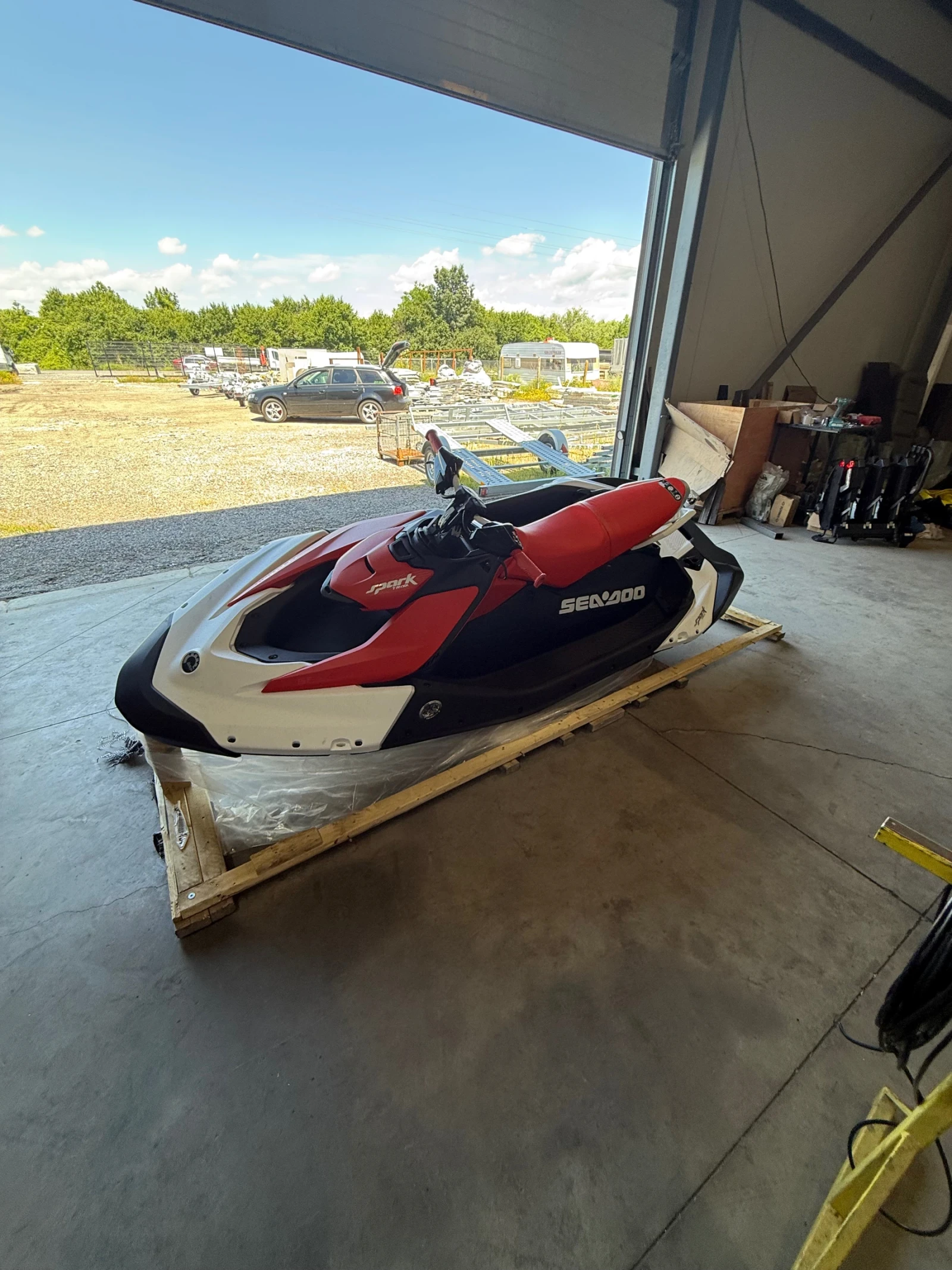 Джет Bombardier Sea Doo Spark 90 3 up, снимка 3 - Воден транспорт - 55125294